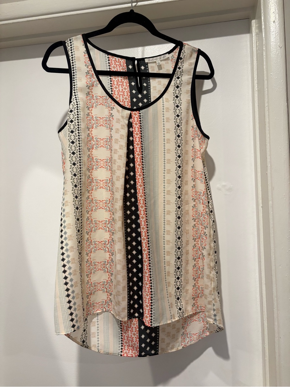 Daniel Rainn Pleated Front Printed Tank 2010s Spring Summer Lightweight